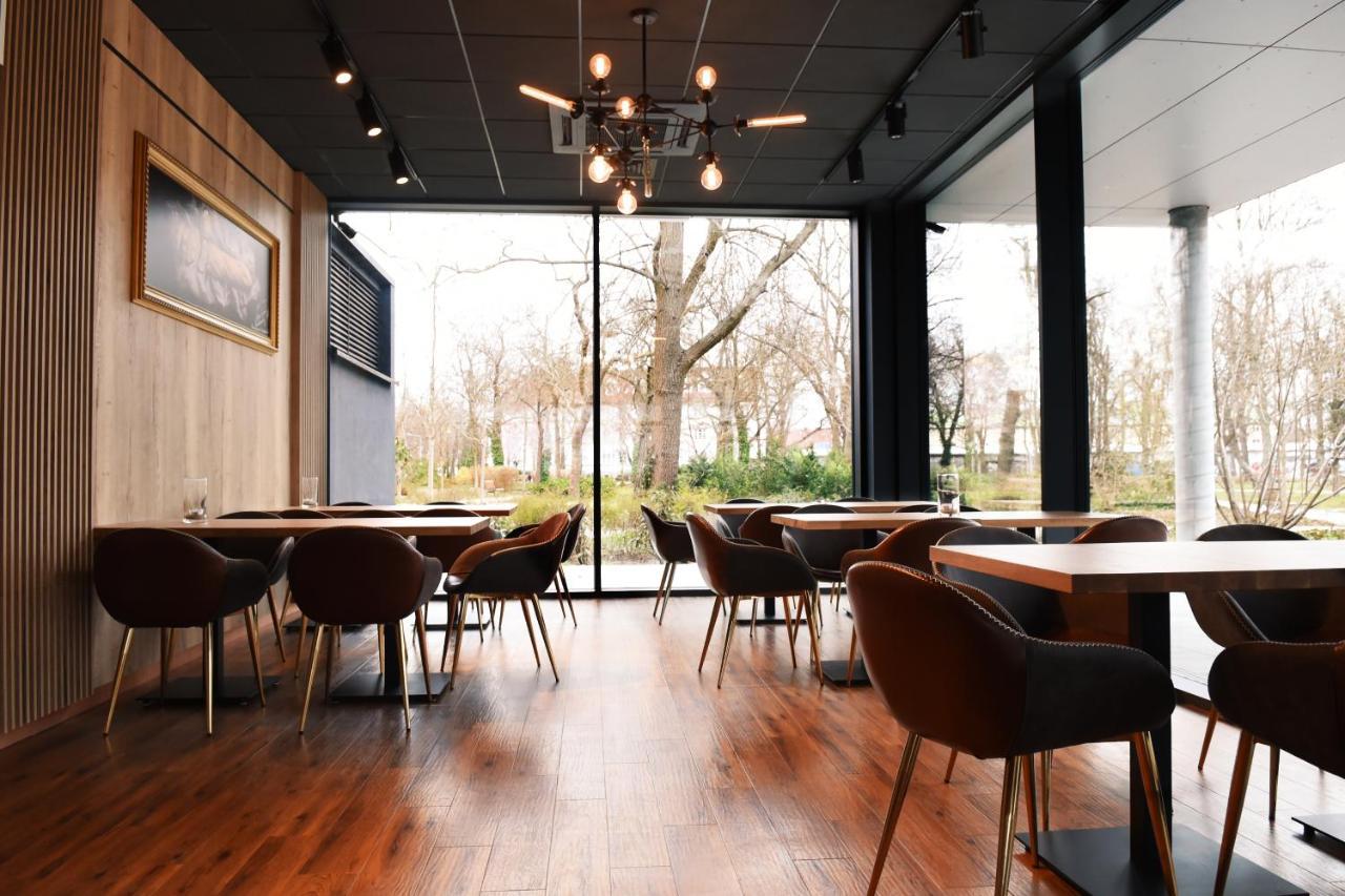 Artisan Park Bed & Breakfast Kostrzyn nad Odra Ngoại thất bức ảnh